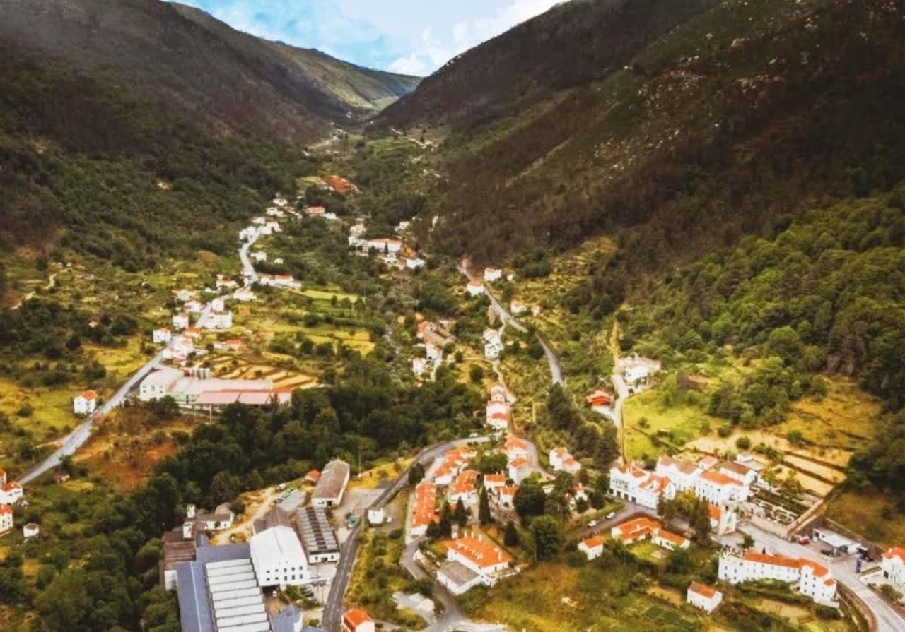 Vale Do Zezere Hotel Manteigas Bagian luar foto